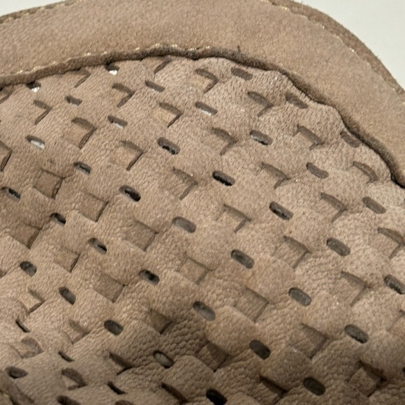 Diba True Lake land woven laser cut bootie size 9 - Picture 7 of 10